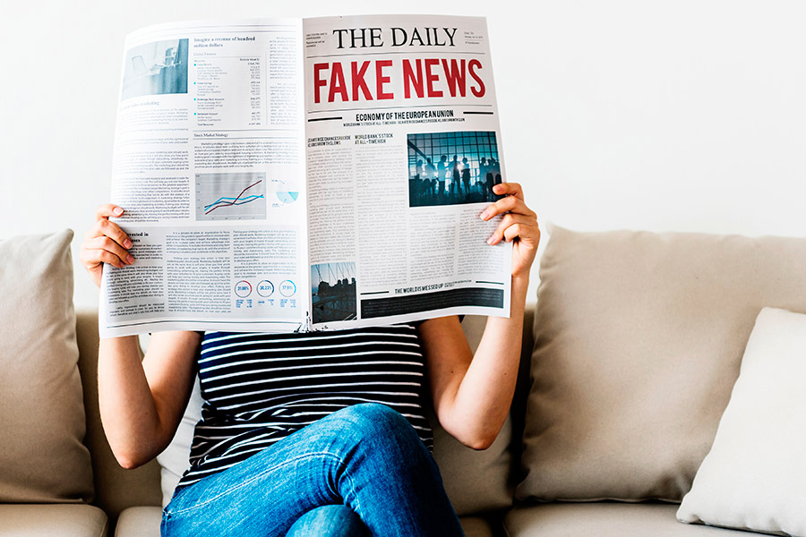 cómo influyen las fake news